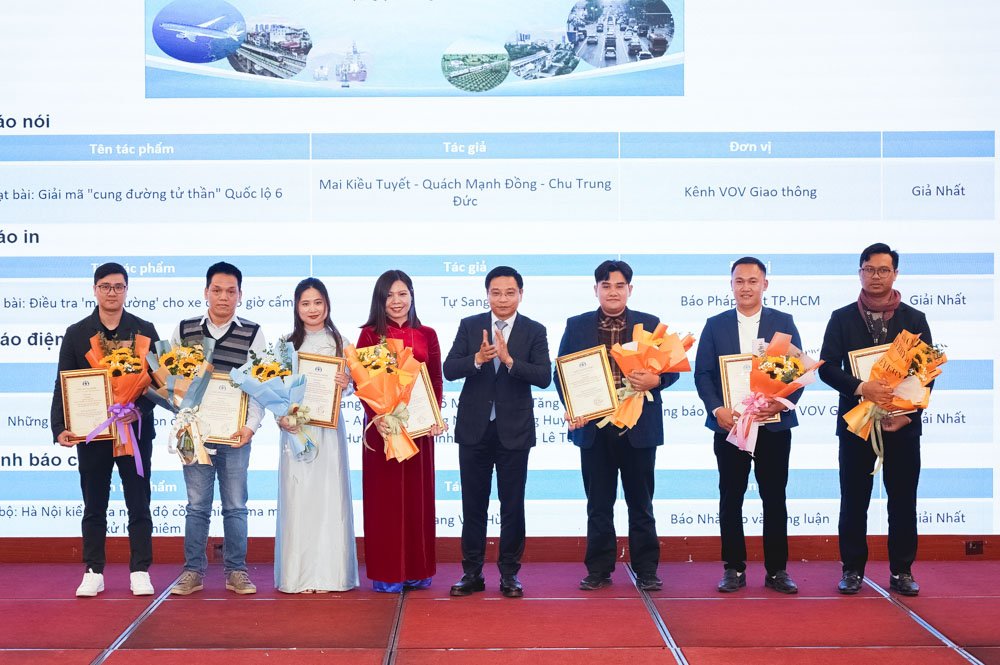 54 tác phẩm đạt giải thưởng tuyên truyền về an toàn giao thông
