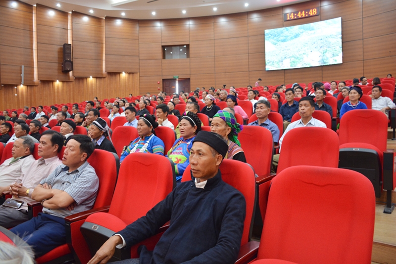 Lào Cai Phát huy vai trò của người có uy tín trong phát triển kinh tế - xã hội, an ninh, quốc phòng