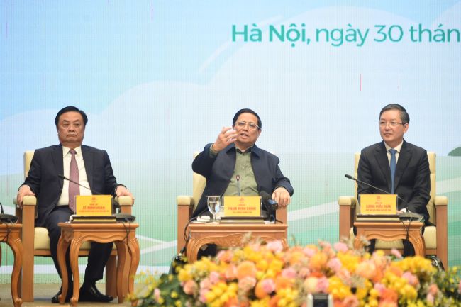 Nông dân là trung tâm và là chủ thể, nông thôn là nền tảng, nông nghiệp là động lực phát triển