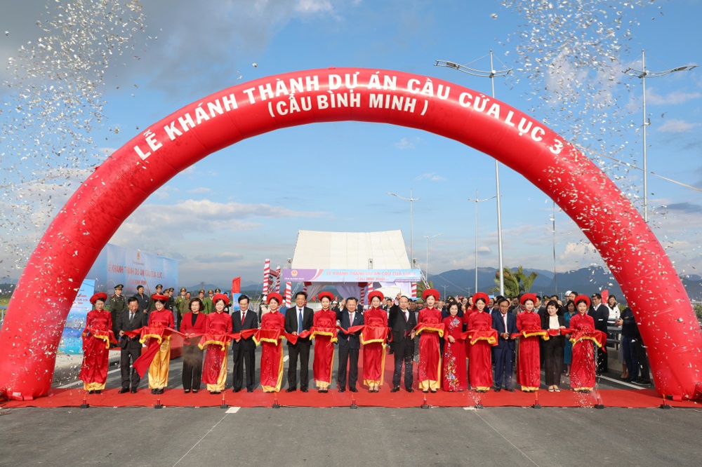 Quảng Ninh Khánh thành cầu Bình Minh