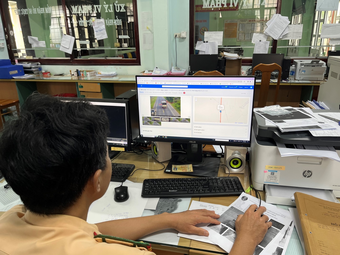 Tiếp nhận những hành vi có dấu hiệu vi phạm pháp luật về TTATGT thông qua phản ánh của tổ chức, cá nhân