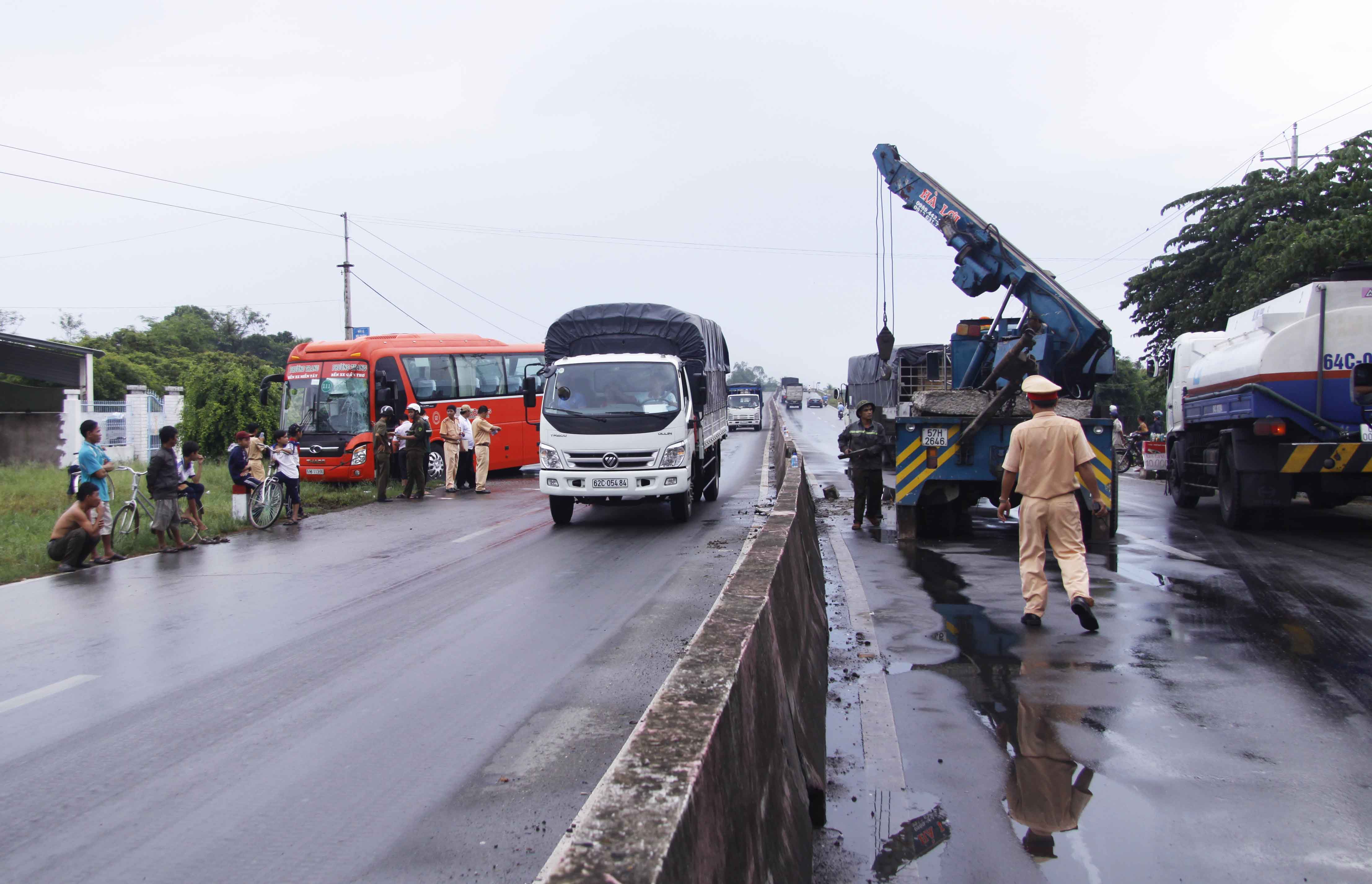 Nâng cao kiến thức, thực hiện hiệu quả giải pháp đảm bảo an toàn giao thông