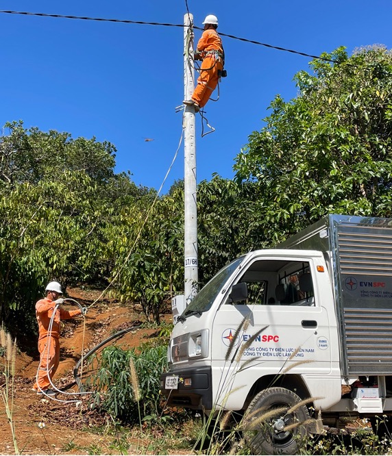Lâm Đồng Cấp điện cho 30 các hộ dân đồng bào dân tộc thiểu số