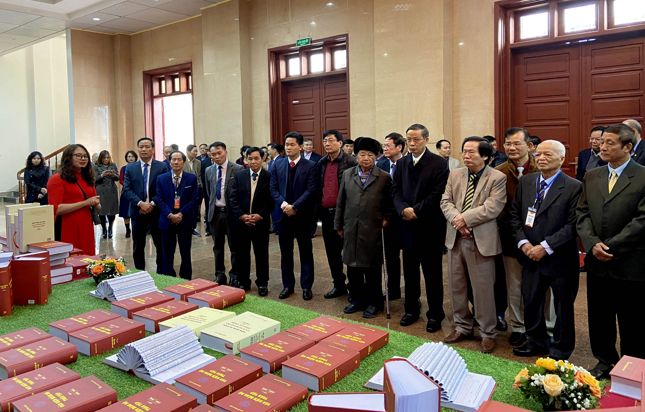 Ra mắt bộ Văn kiện Đảng bộ tỉnh Lai Châu toàn tập, bộ Biên niên sự kiện lịch sử Đảng bộ tỉnh Lai Châu 1949-2020