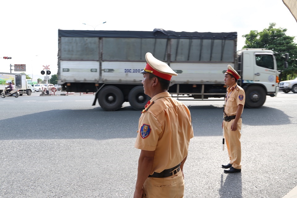Hà Nam triển khai đồng bộ các biện pháp đảm bảo an toàn giao thông dịp cuối năm