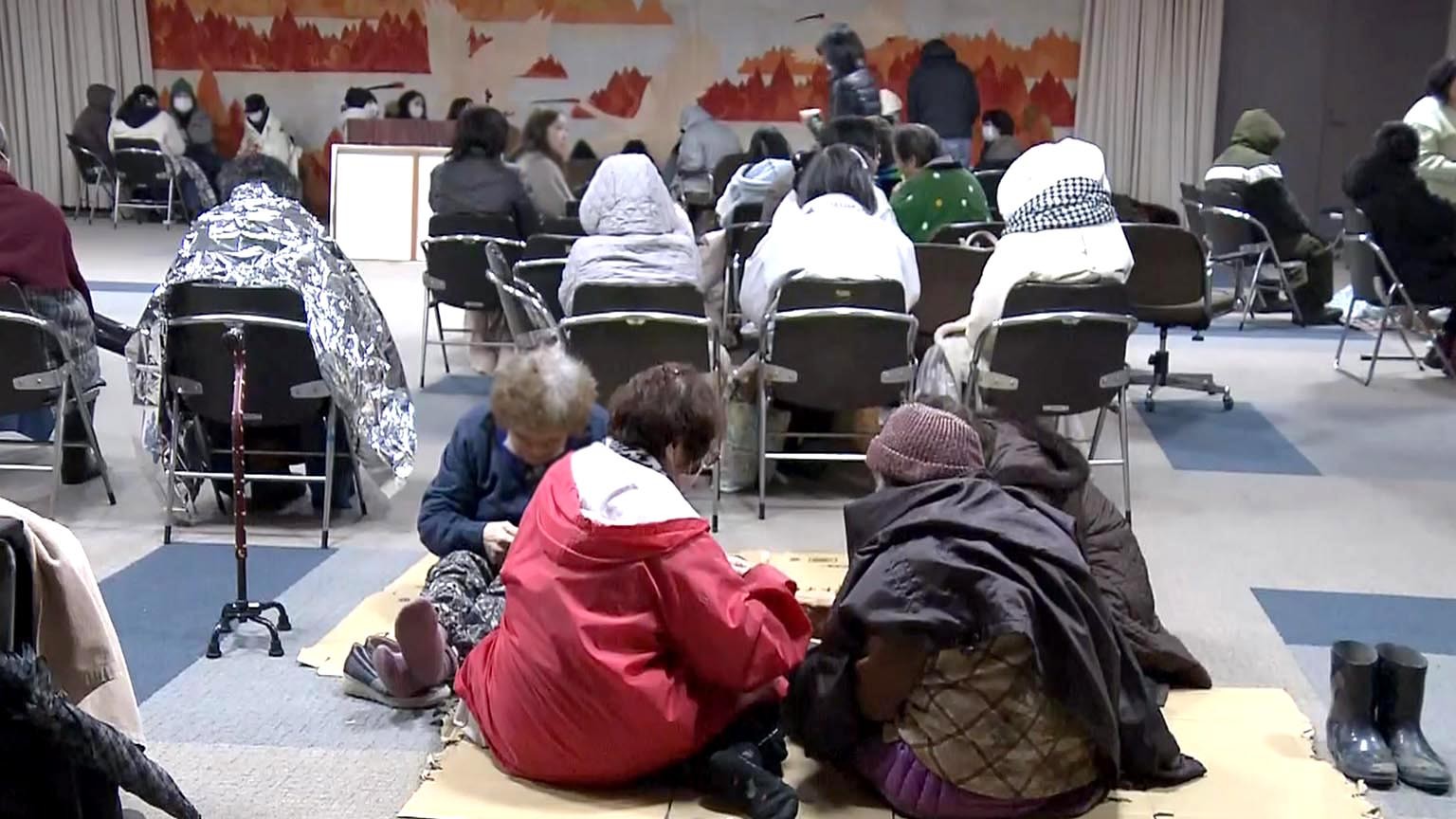 Nhật Bản Vẫn còn hơn 300 người mất tích sau động đất