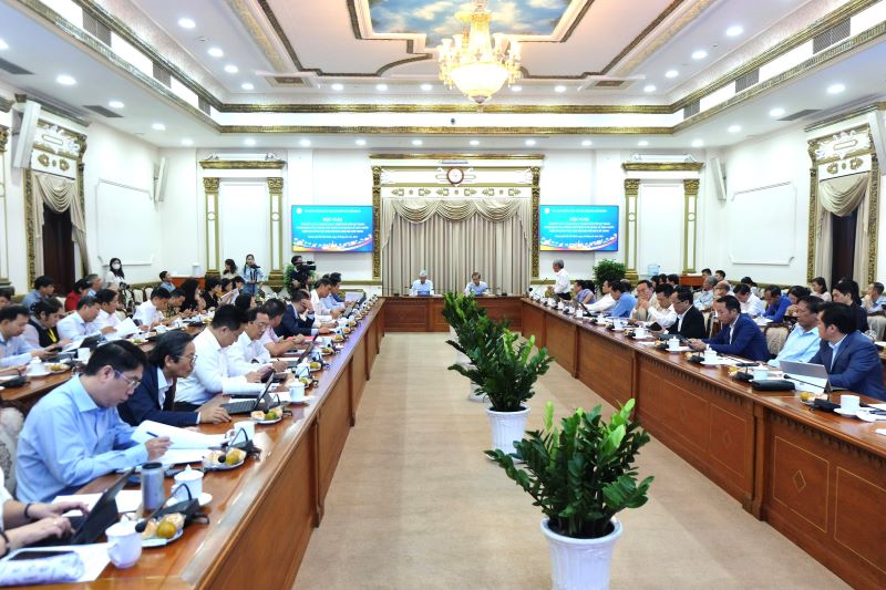 Phân cấp quản lý nhà nước một số lĩnh vực cho TP Hồ Chí Minh