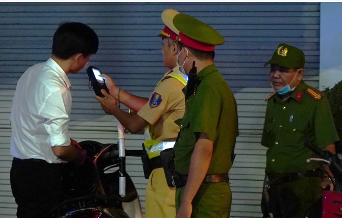 Hậu Giang Quyết liệt xử lý vi phạm về nồng độ cồn dịp lễ, Tết