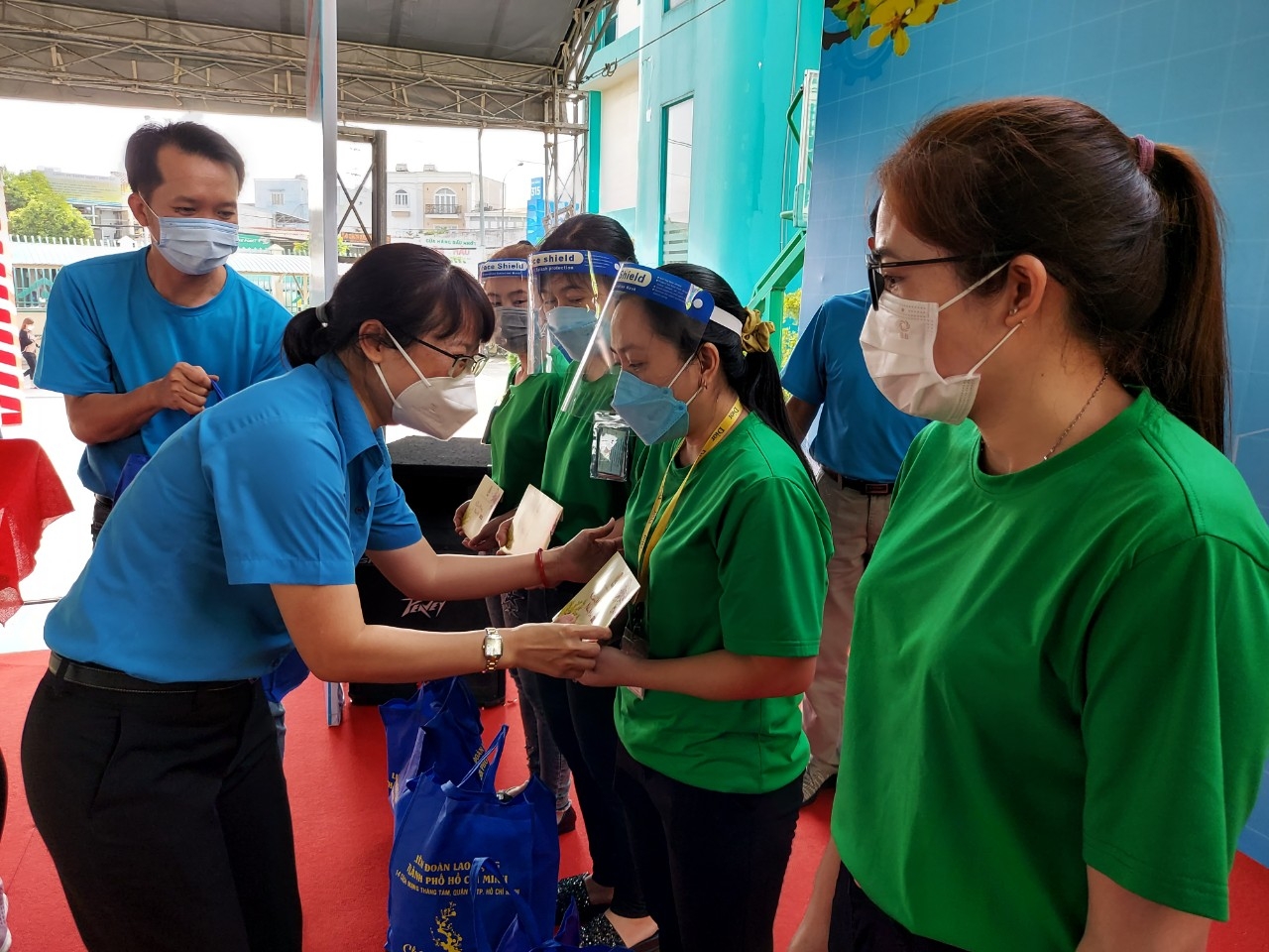 Tập trung chăm lo Tết cho đoàn viên công đoàn và người lao động