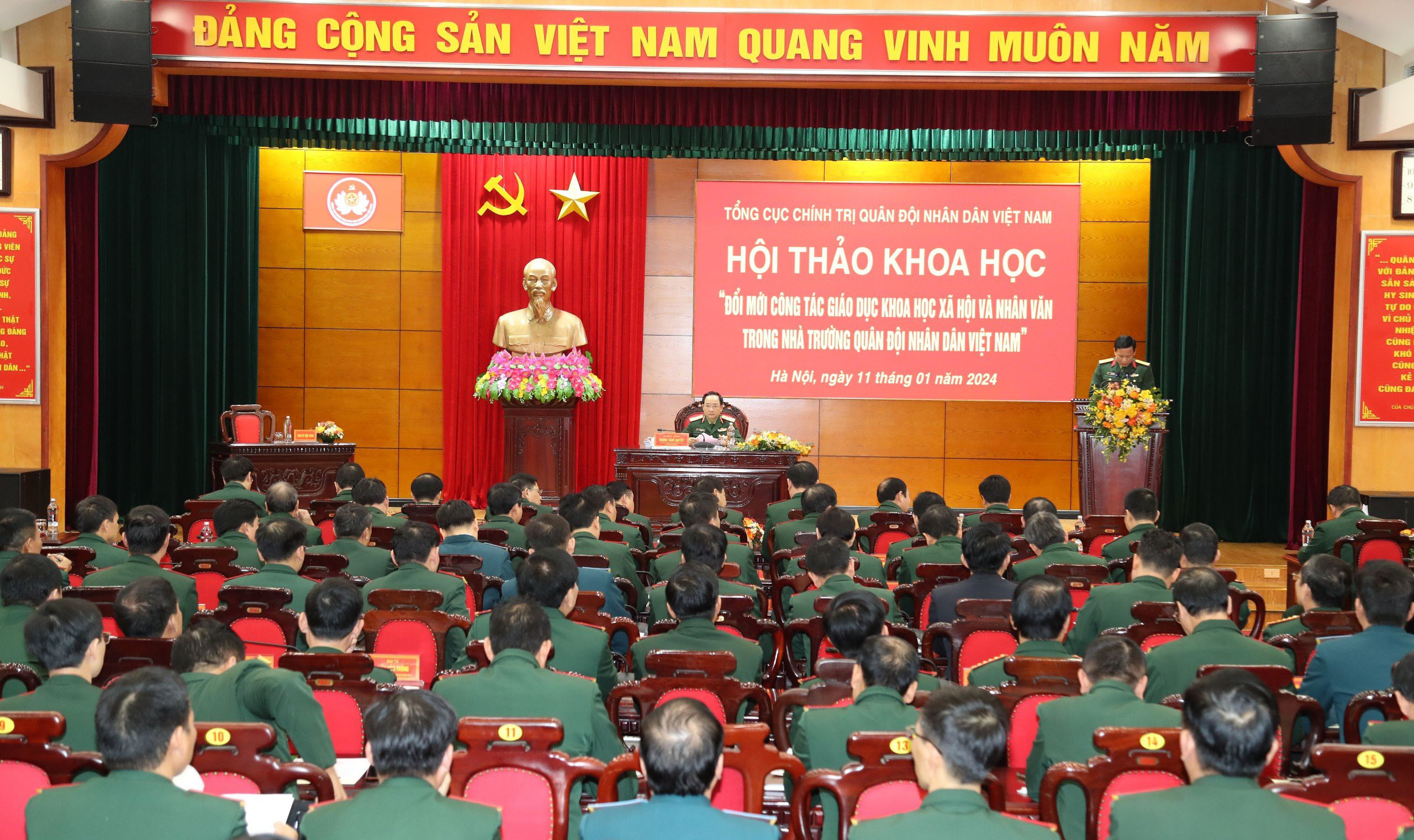 Đổi mới công tác giáo dục khoa học xã hội và nhân văn trong nhà trường Quân đội