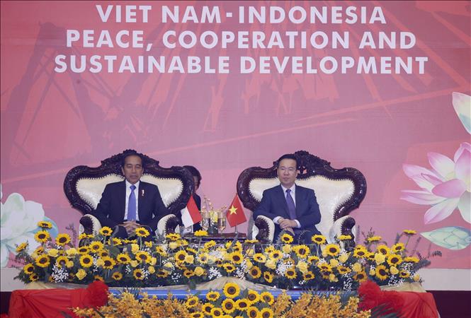 Lãnh đạo Việt Nam và Indonesia thưởng thức chương trình biểu diễn võ thuật