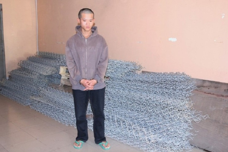 Xử nghiêm đối tượng liều lĩnh cắt lưới bảo vệ cao tốc