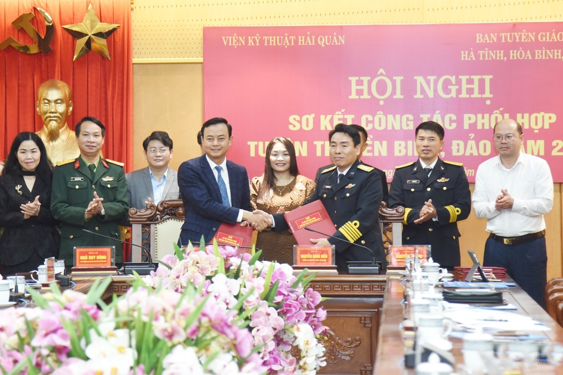 Hàng nghìn tài liệu, tờ rơi phục vụ nhiệm vụ tuyên truyền về biển, đảo