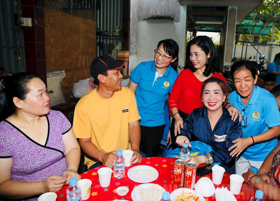 TP Hồ Chí Minh Nhiều hoạt động chăm lo Tết đối với người lao động khó khăn