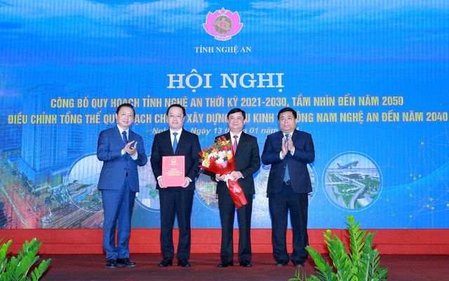 Nghệ An cần khai thác tối đa các lợi thế về cơ chế, chính sách đặc thù để phát triển nhanh, mạnh và bền vững