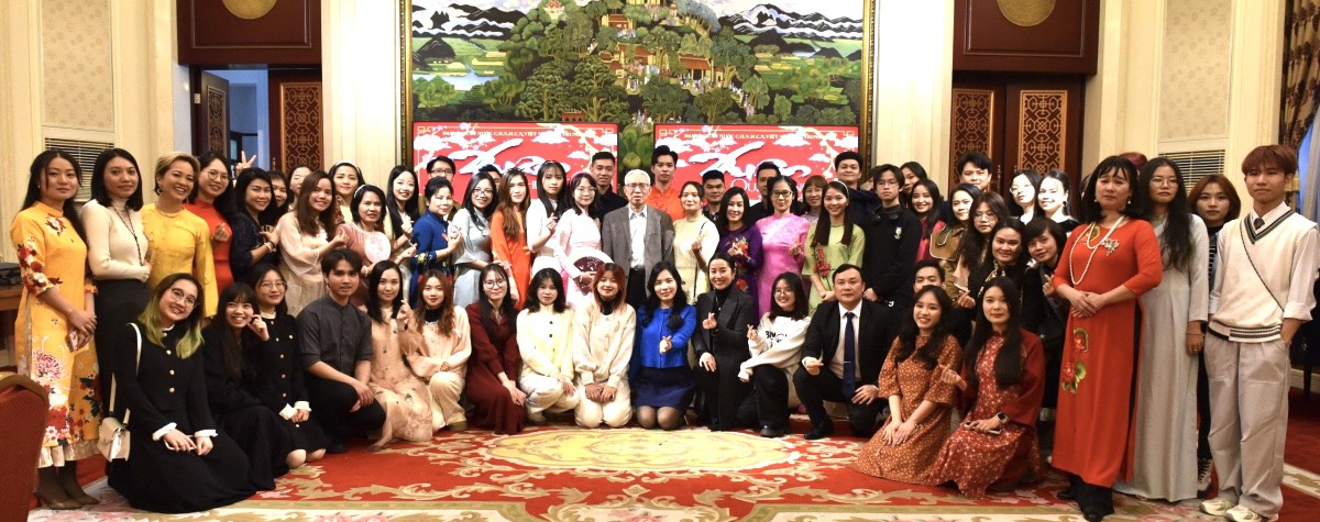 Ấm áp chương trình Xuân quê hương tại Trung Quốc