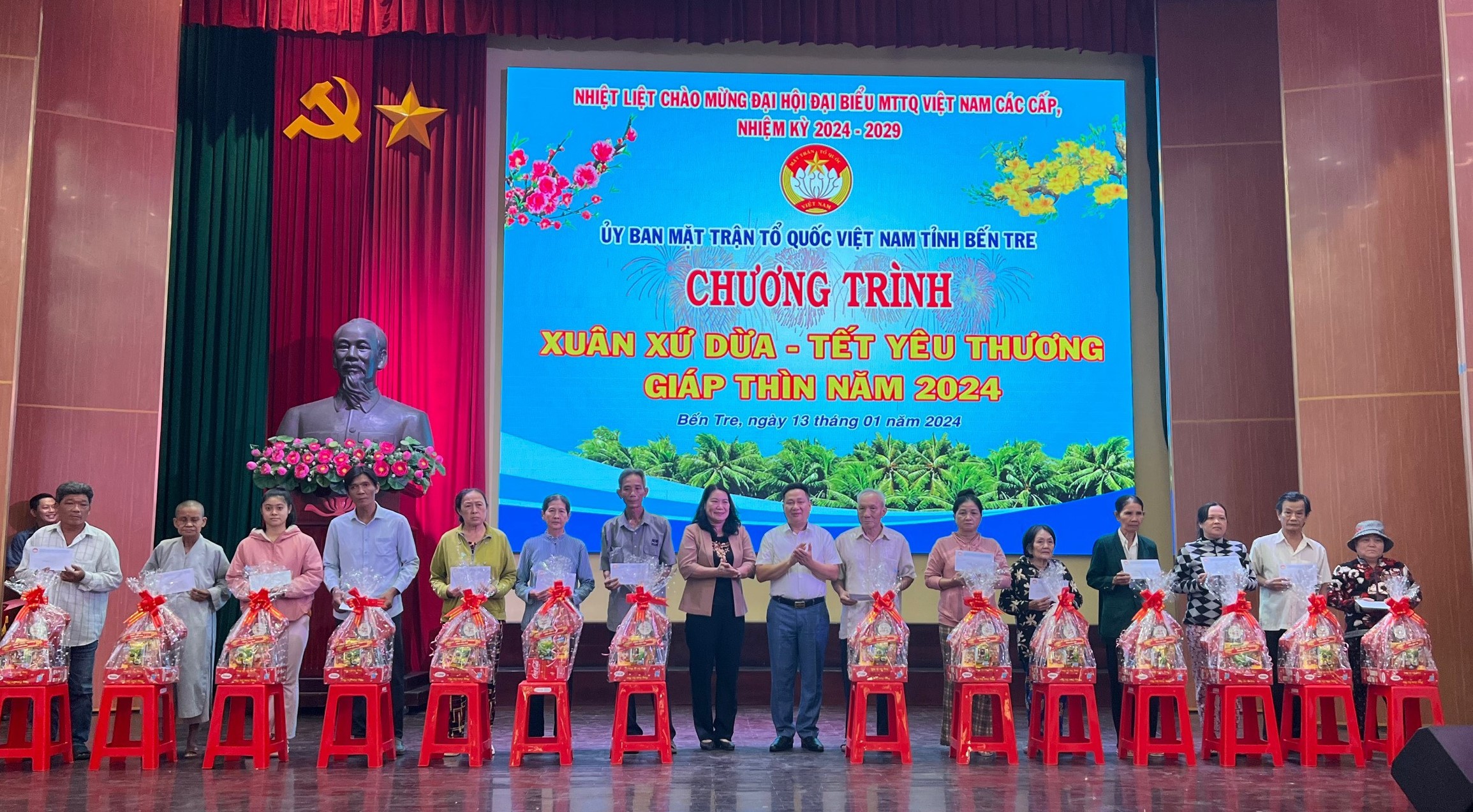 Chương trình “Xuân xứ dừa - Tết yêu thương” Tết Giáp Thìn