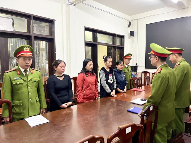 Thừa Thiên - Huế Bắt 4 đối tượng mua bán trái phép hơn 1 000 hóa đơn