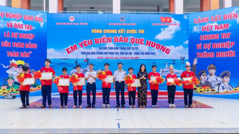 Bà Rịa - Vũng Tàu Trao giải cuộc thi Em yêu biển, đảo quê hương