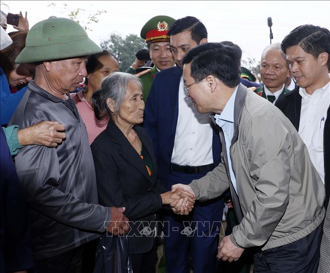 Chủ tịch nước chúc Tết nhân dân và Bộ đội Biên phòng tại Nghệ An