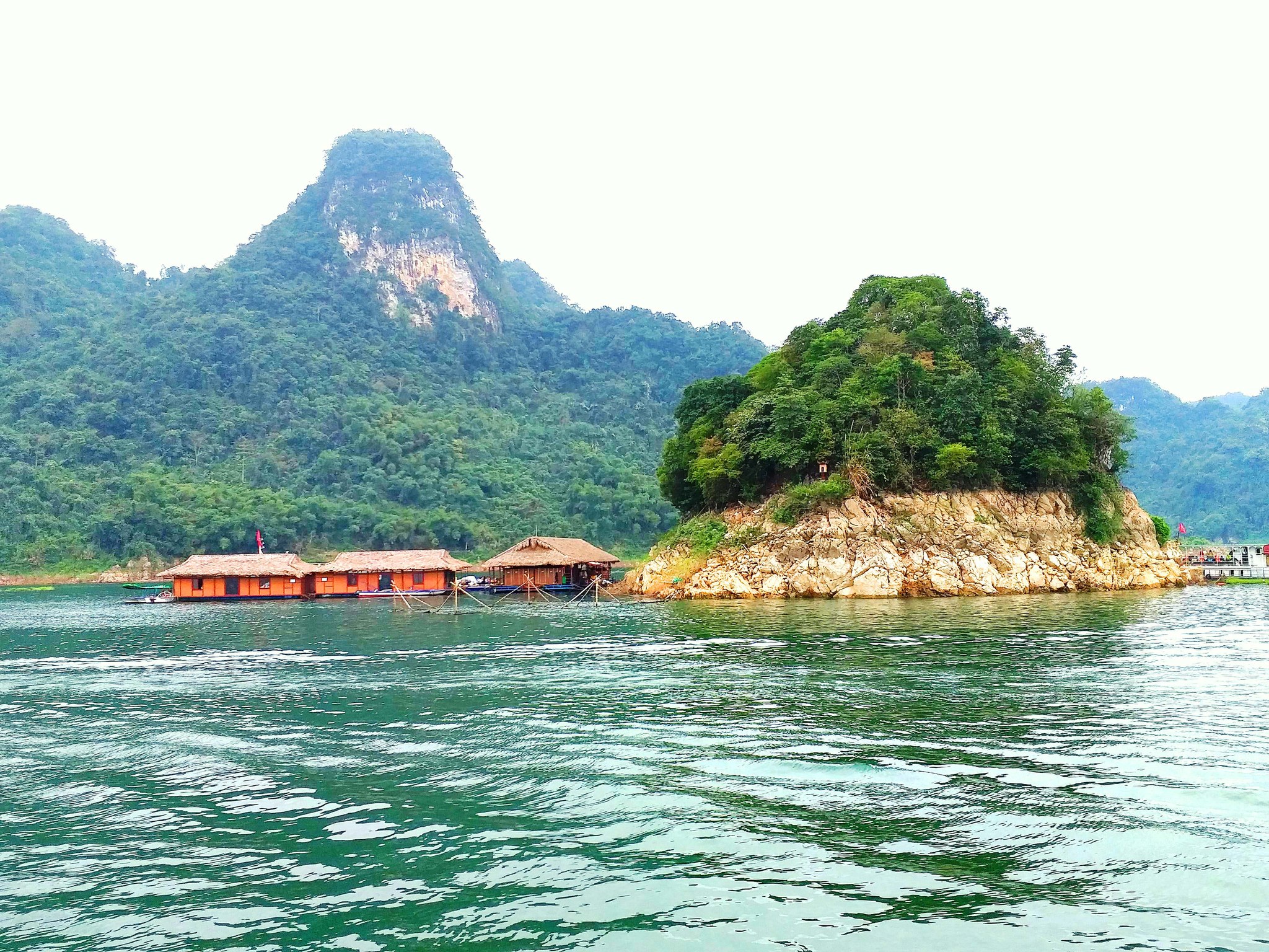 Du ngoạn Cao Phong