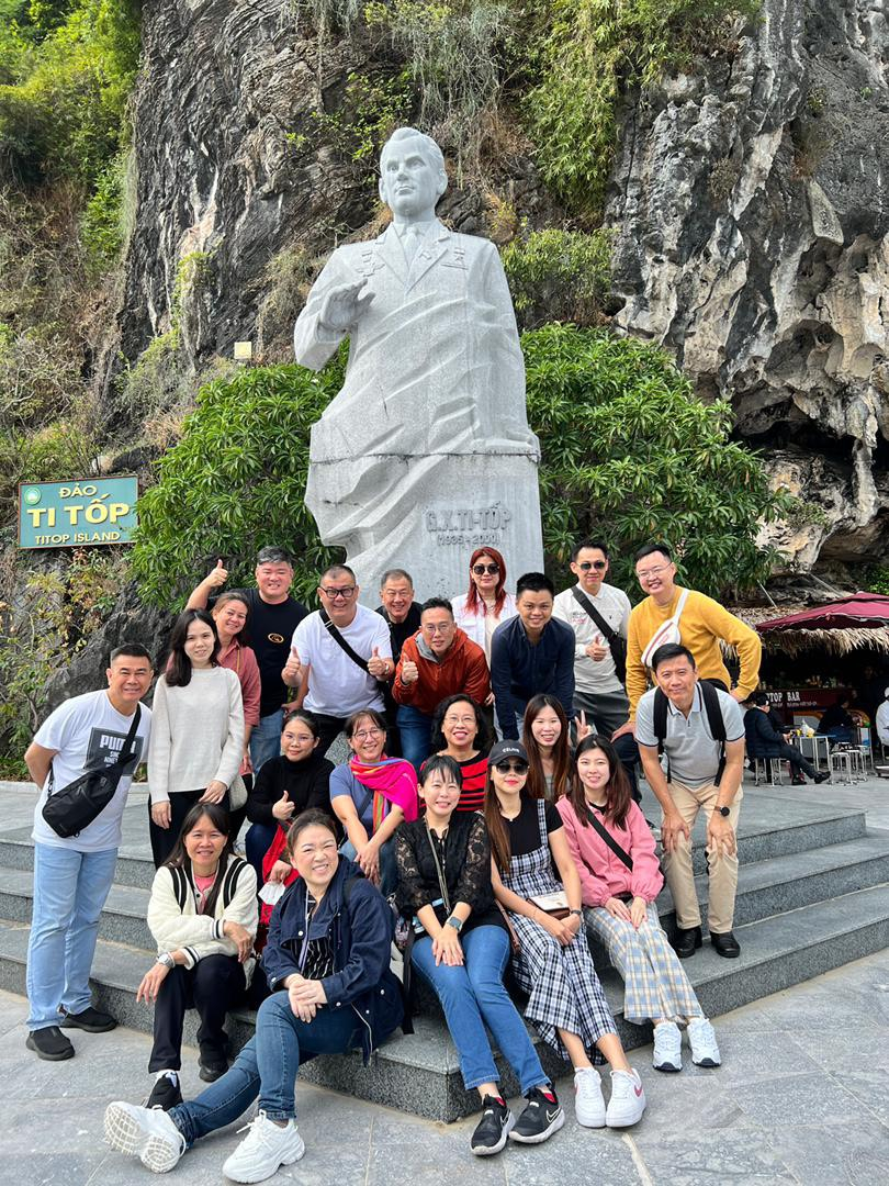 Các hãng lữ hành Malaysia khảo sát các sản phẩm du lịch mới tại Quảng Ninh