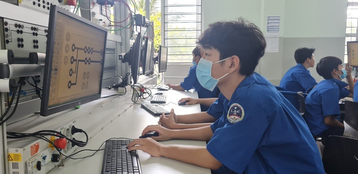 Long An phấn đấu giảm 15 số hộ nghèo theo tiêu chí mới