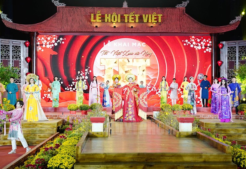 Lễ hội Tết Việt Tôn vinh vẻ đẹp văn hóa ngày Tết 3 miền Bắc - Trung - Nam