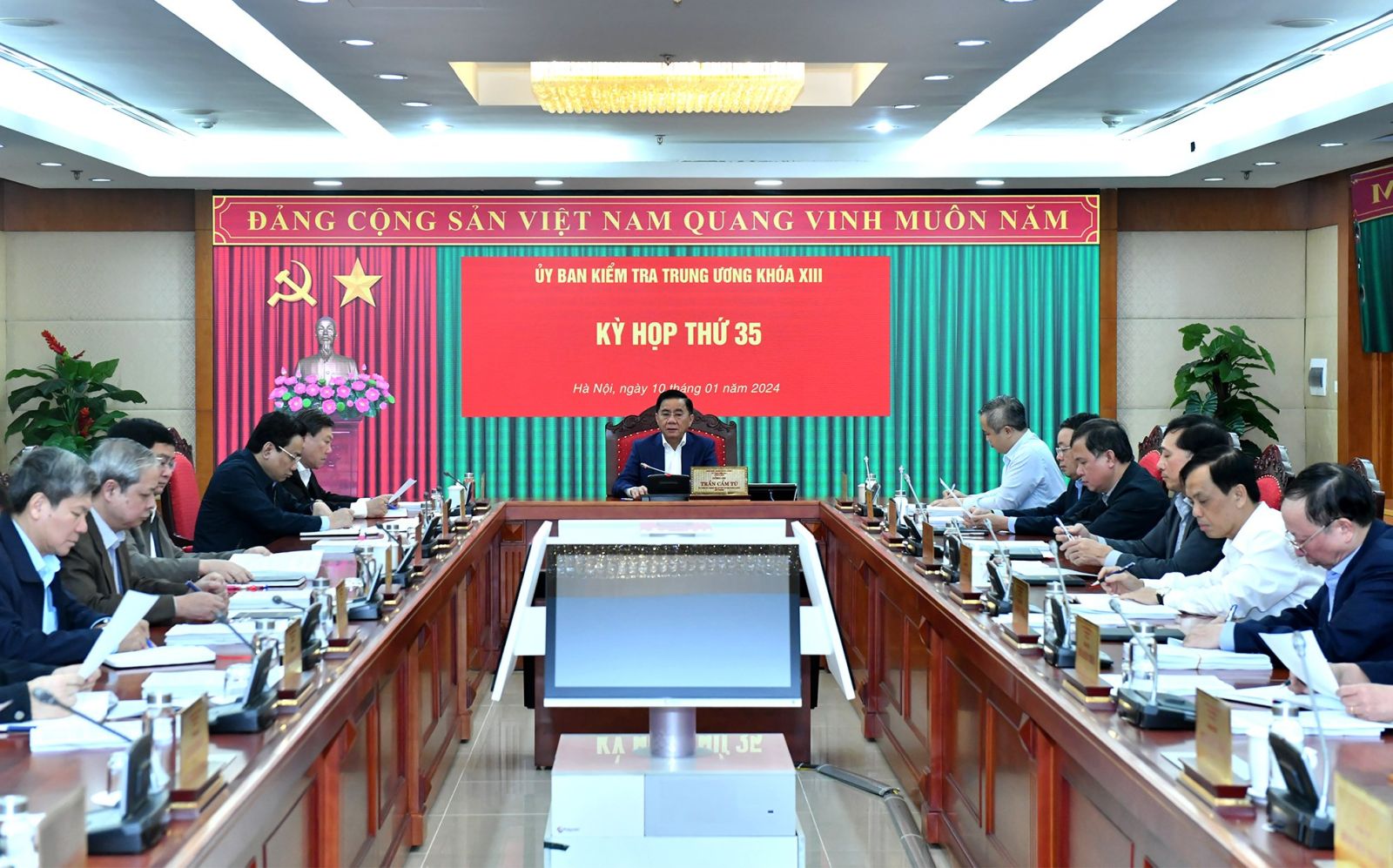 Kỳ họp thứ 35 của Ủy ban Kiểm tra Trung ương Khai trừ Đảng 04 đồng chí