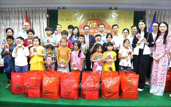 “Tết hạnh phúc” cho bà con gốc Việt tại Campuchia