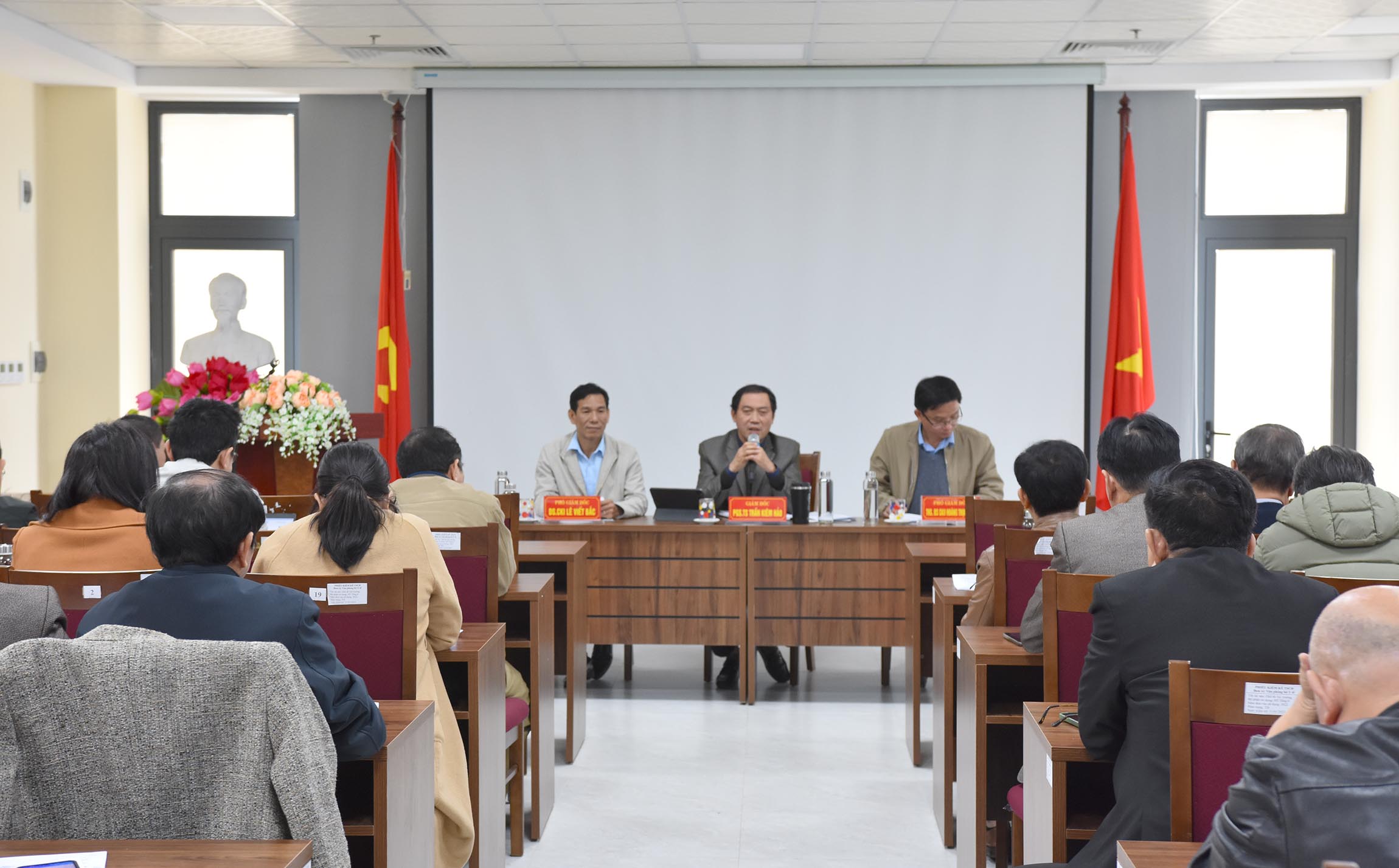 Ngành Y tế Thừa Thiên Huế tiếp tục nâng cao nhiệm vụ chăm sóc sức khỏe nhân dân trong giai đoạn mới