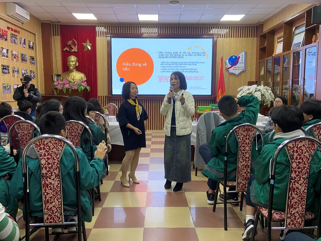 Khởi động chuỗi sự kiện giáo dục tài chính dành cho học sinh