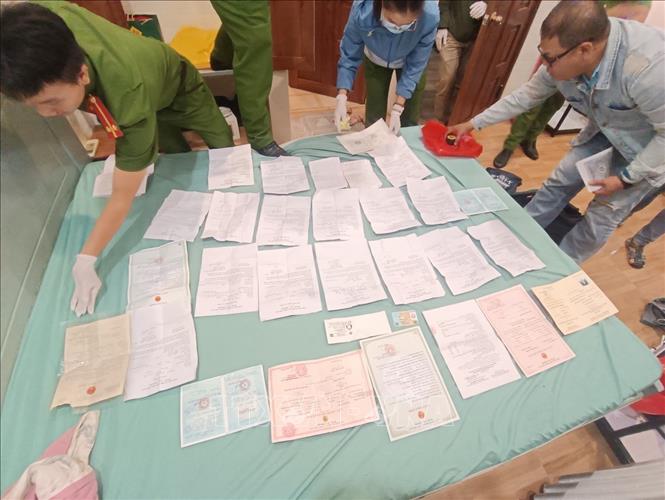 Phú Yên Khởi tố nhóm đối tượng cho vay nặng lãi
