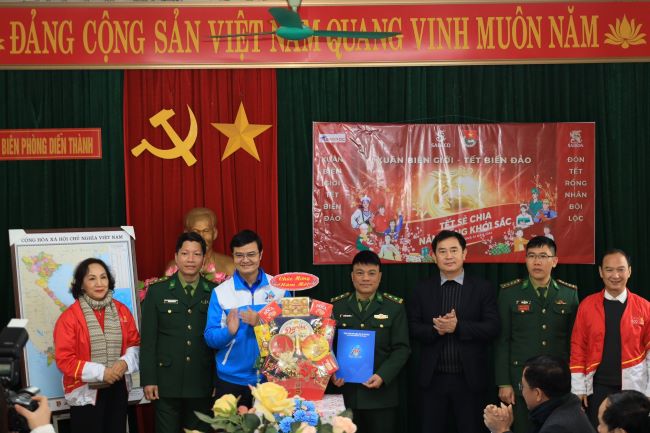 Chương trình “Tết sẻ chia, năm Rồng khởi sắc” 2024 tại Nghệ An