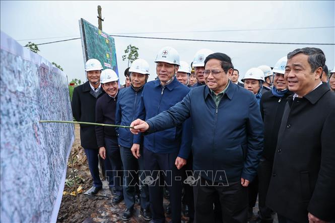 Huy động tổng lực, hoàn thành đường dây 500kV mạch 3 nối dài vào tháng 6 2024