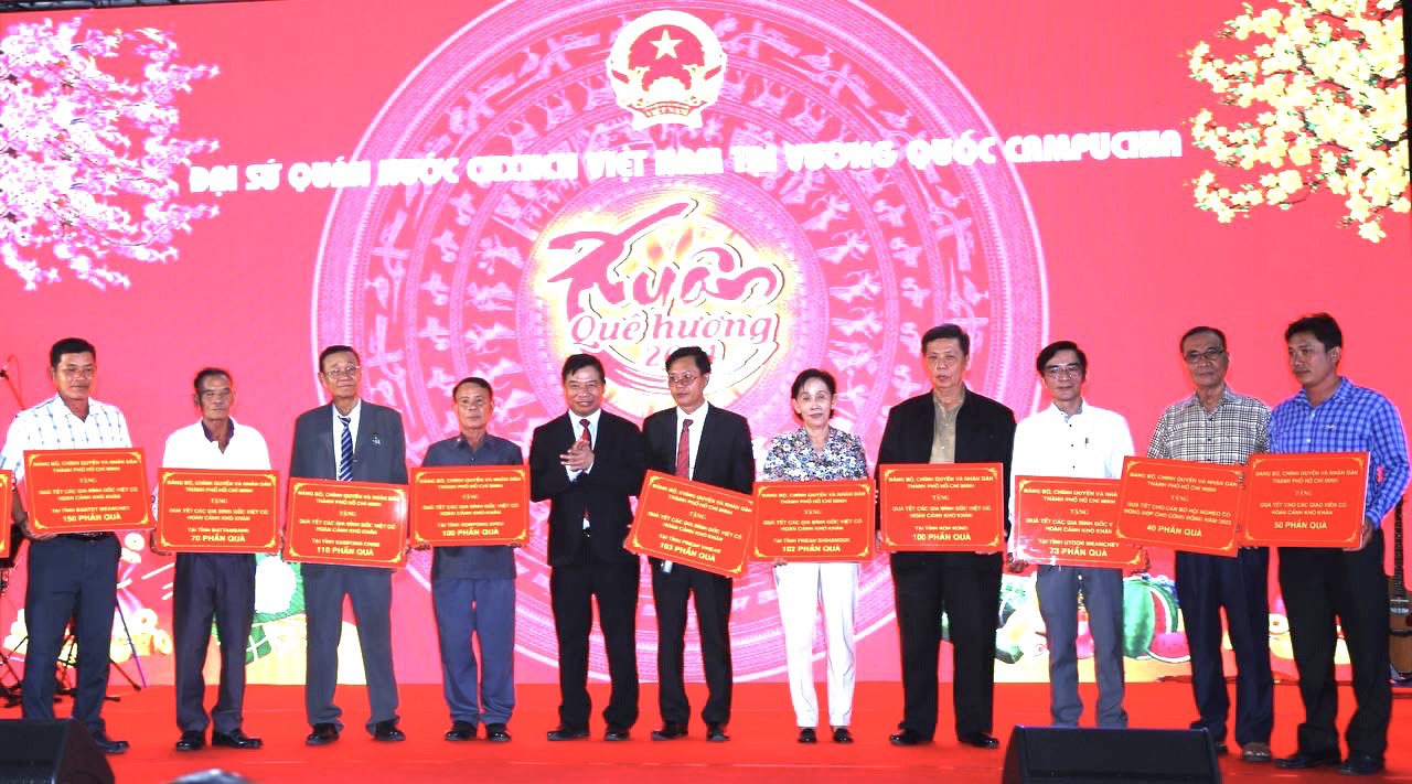 Ấm áp chương trình “Xuân Quê hương - Giáp Thìn 2024” tại Campuchia