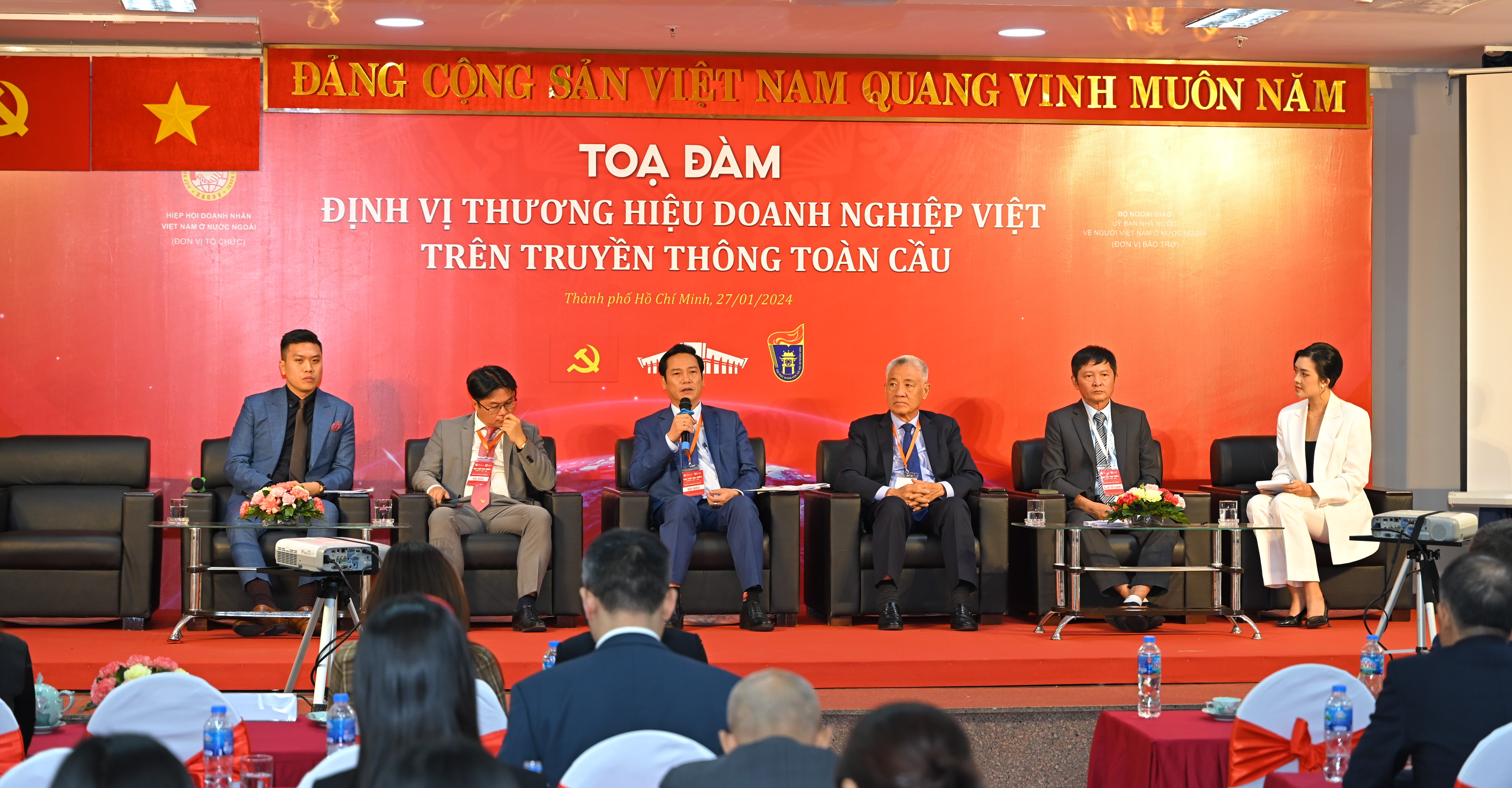 Định vị thương hiệu doanh nghiệp Việt trên truyền thông toàn cầu