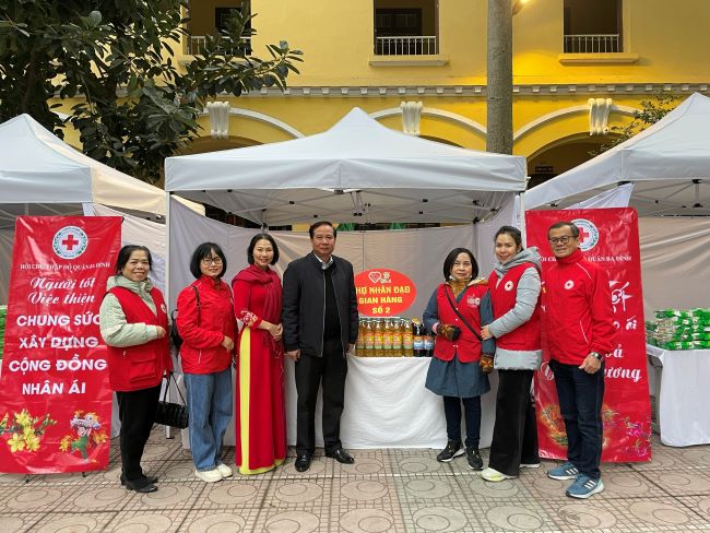 Ba Đình tổ chức Chợ Nhân đạo - Tết Nhân ái 2024