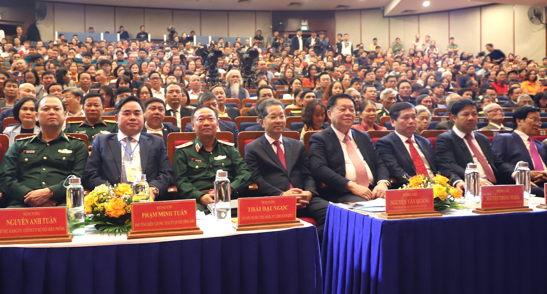 “Mãi mãi niềm tin theo Đảng”