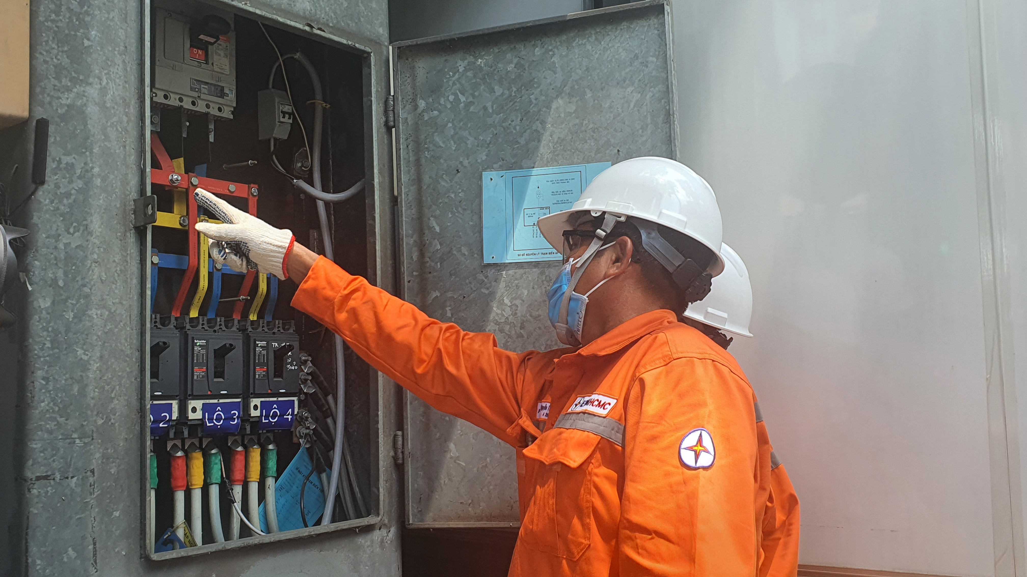 EVNHCMC đảm bảo cung cấp điện cho các ngày Tết Nguyên đán
