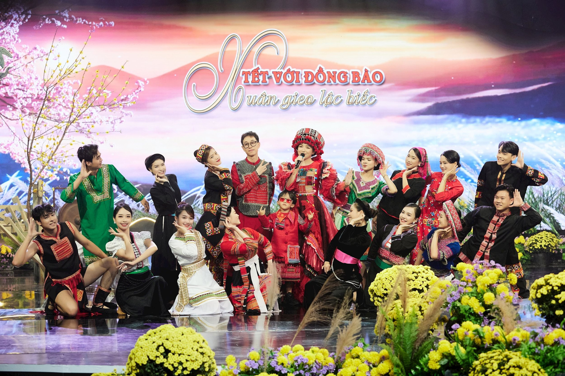 ​Tết với đồng bào 2024  Xuân gieo lộc biếc