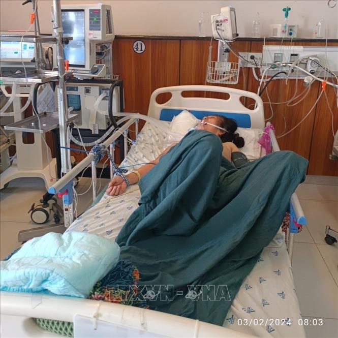 An Giang 4 người trong gia đình ngộ độc khí CO, do đốt than trong phòng lạnh