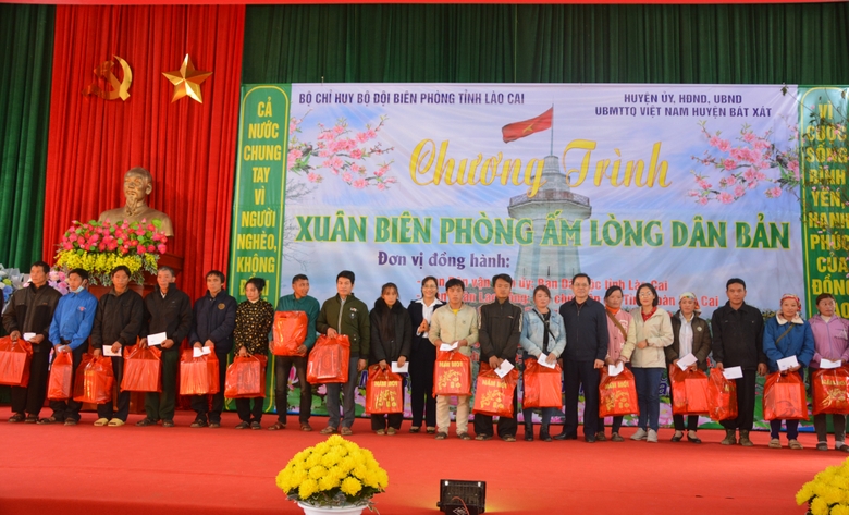 Xuân đoàn kết, Tết yên vui