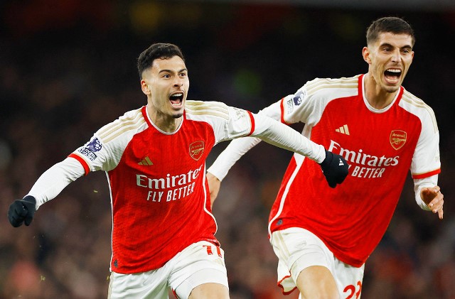 Vòng 23 giải Ngoại hạng Anh Liverpool vẫn giữ ngôi đầu bảng