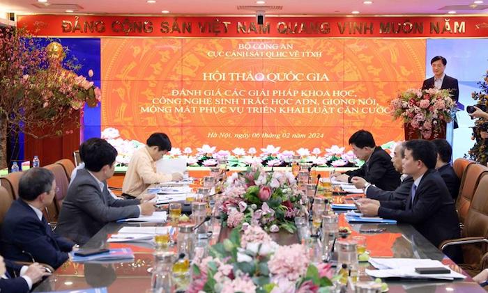 Đánh giá các giải pháp công nghệ ADN, giọng nói, mống mắt phục vụ triển khai Luật Căn cước