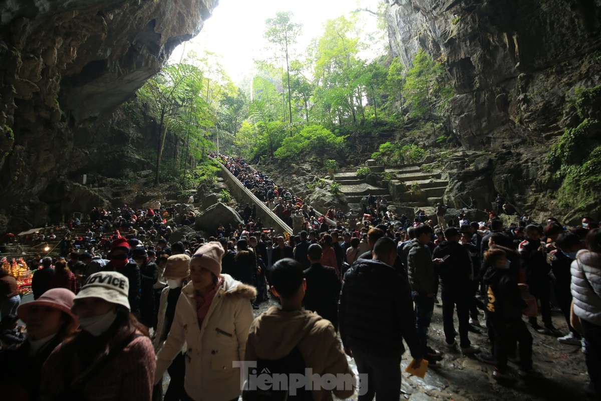 Giám sát chặt các lễ hội đông người, không để biến tướng, trục lợi