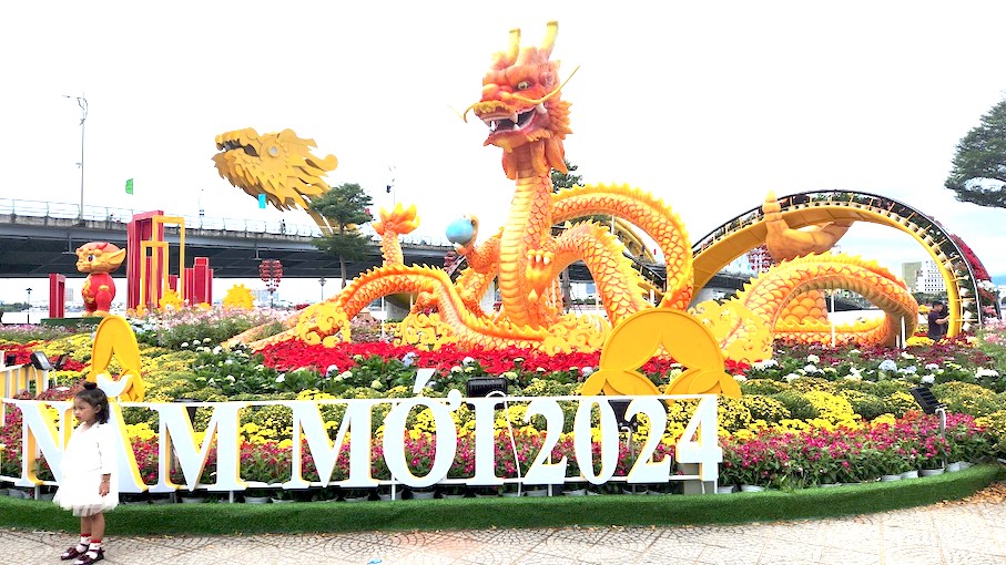Ấn tượng linh vật Rồng Tết Giáp Thìn 2024 tại Đà Nẵng