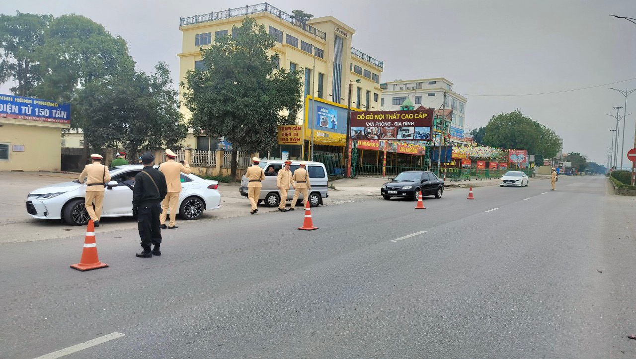 Gần 7 500 trường hợp vi phạm giao thông bị xử lý ngày Mùng 1 Tết Nguyên đán