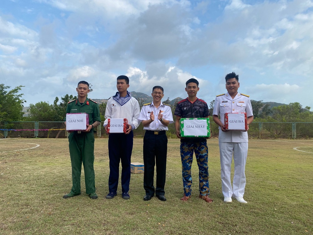 Náo nức hội xuân của các đơn vị Quân đội