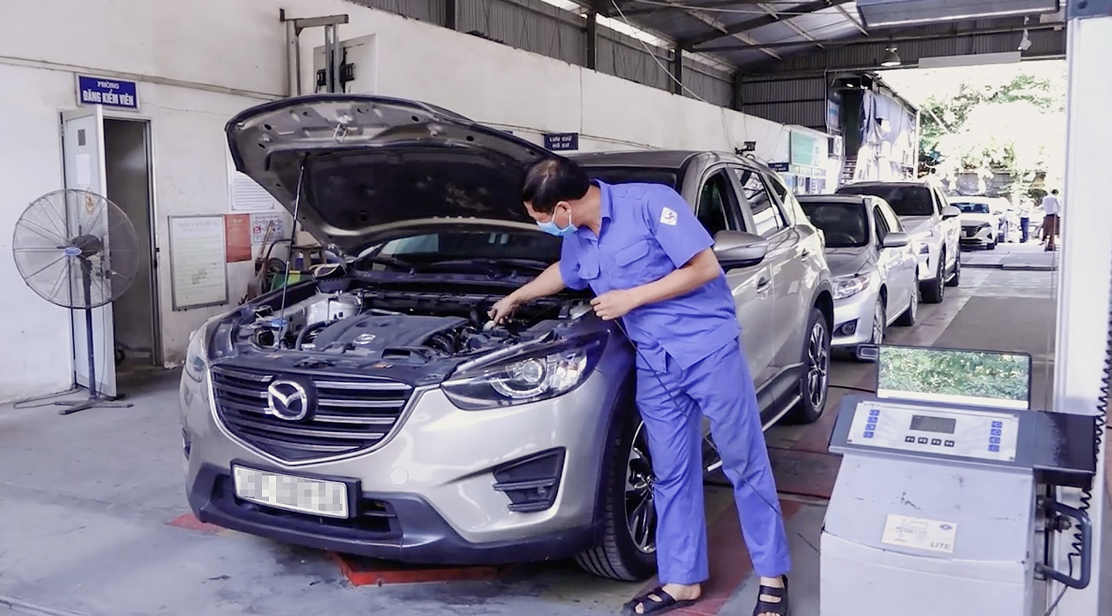 Quá hạn đăng kiểm, xe đi kiểm định có bị phạt